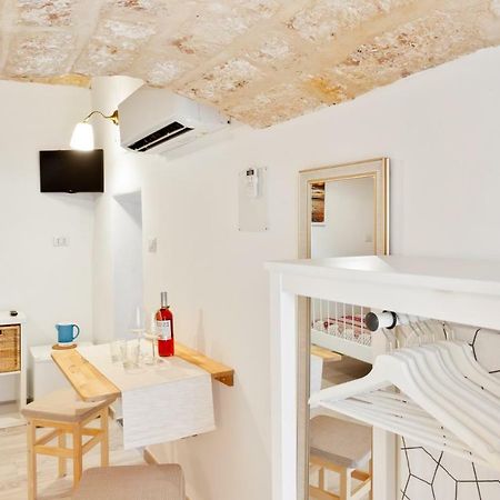 San Nicola Clemente Private Room Bari Kültér fotó
